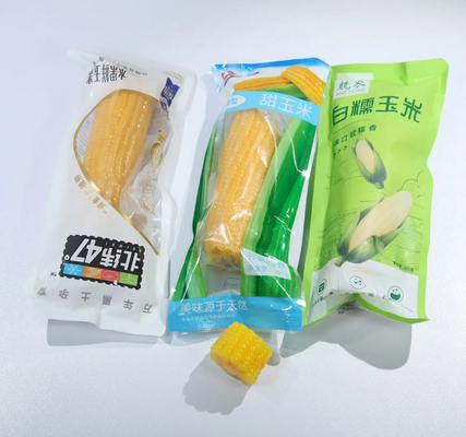 食品の真空シール袋 ソーセージと真空シール保管用のロール