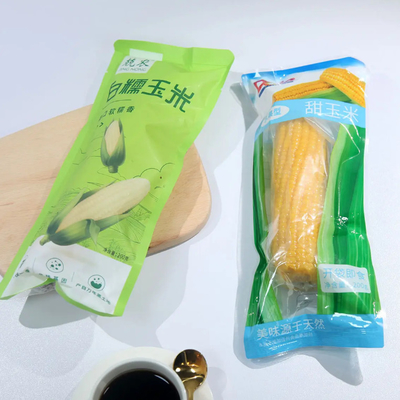 食品の真空シール袋 ソーセージと真空シール保管用のロール